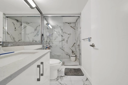 Primary Bathroom Photo of 11488 140 Street, Surrey, BC