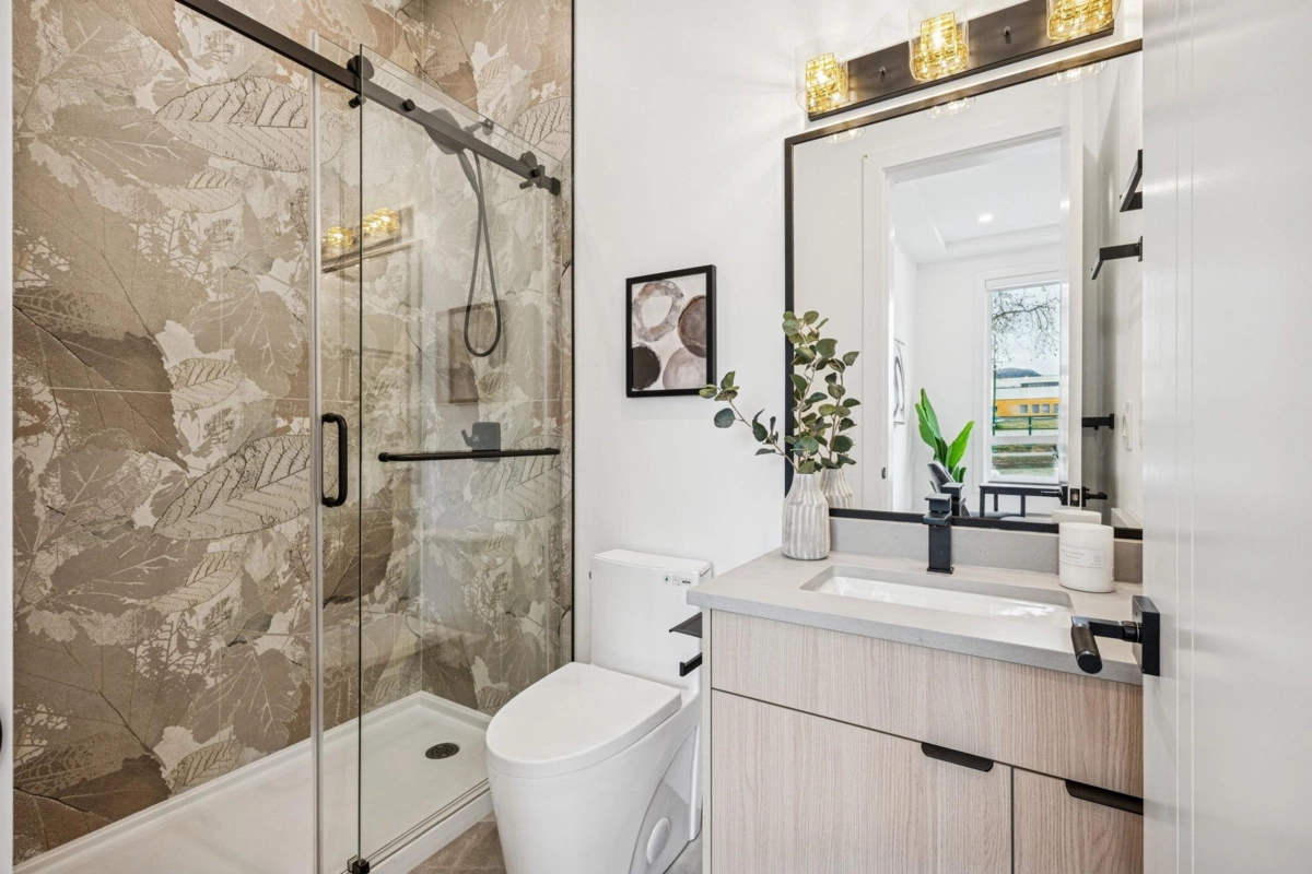 Bedroom 4 Photo of 1 6362 Curtis Street, Burnaby, BC