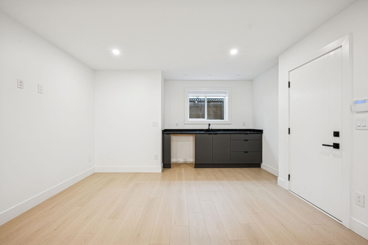 Garage Interior Photo of 1 6362 Curtis Street, Burnaby, BC