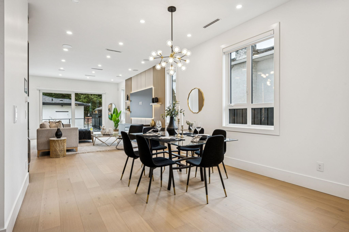 Primary Bathroom Photo of 1 6362 Curtis Street, Burnaby, BC