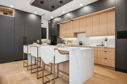 Kitchen Island Photo of 1 6362 Curtis Street, Burnaby, BC