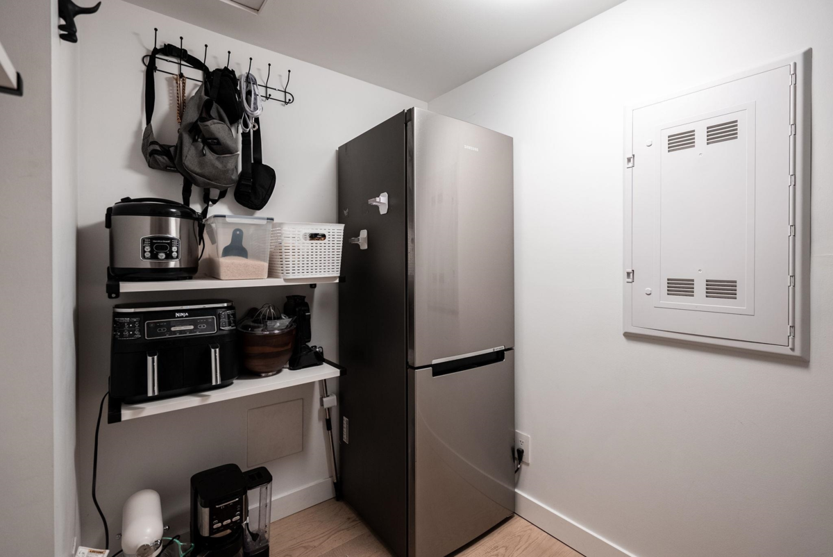 Guest Bathroom Photo of 1801 4638 Gladstone Street, Vancouver, BC