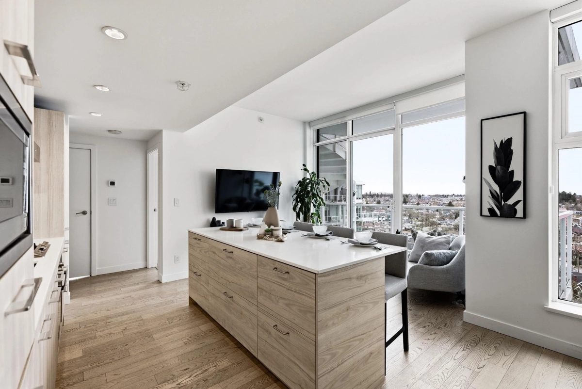 Kitchen Island Photo of 1801 4638 Gladstone Street, Vancouver, BC