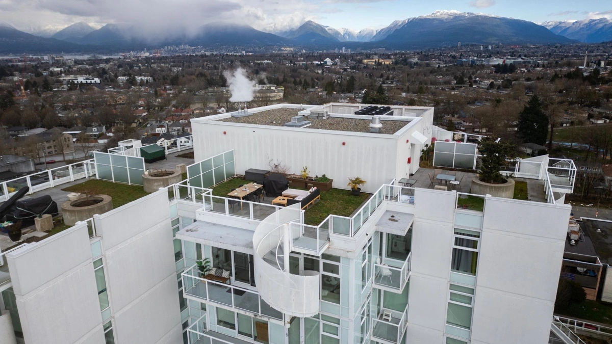 Outdoor Patio Photo of 1801 4638 Gladstone Street, Vancouver, BC