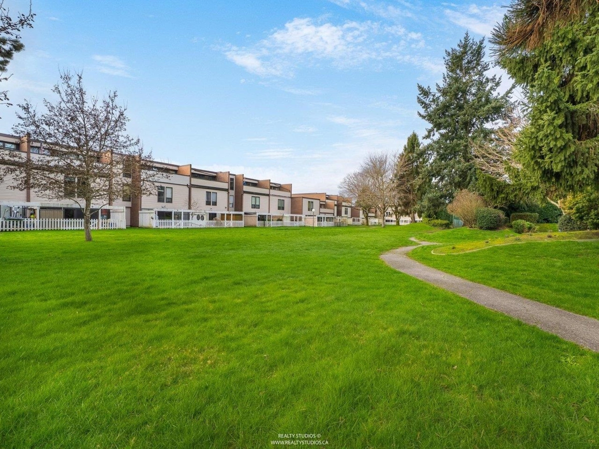 Garden / Landscaping Photo of 21 10200 4th Avenue, Richmond, BC