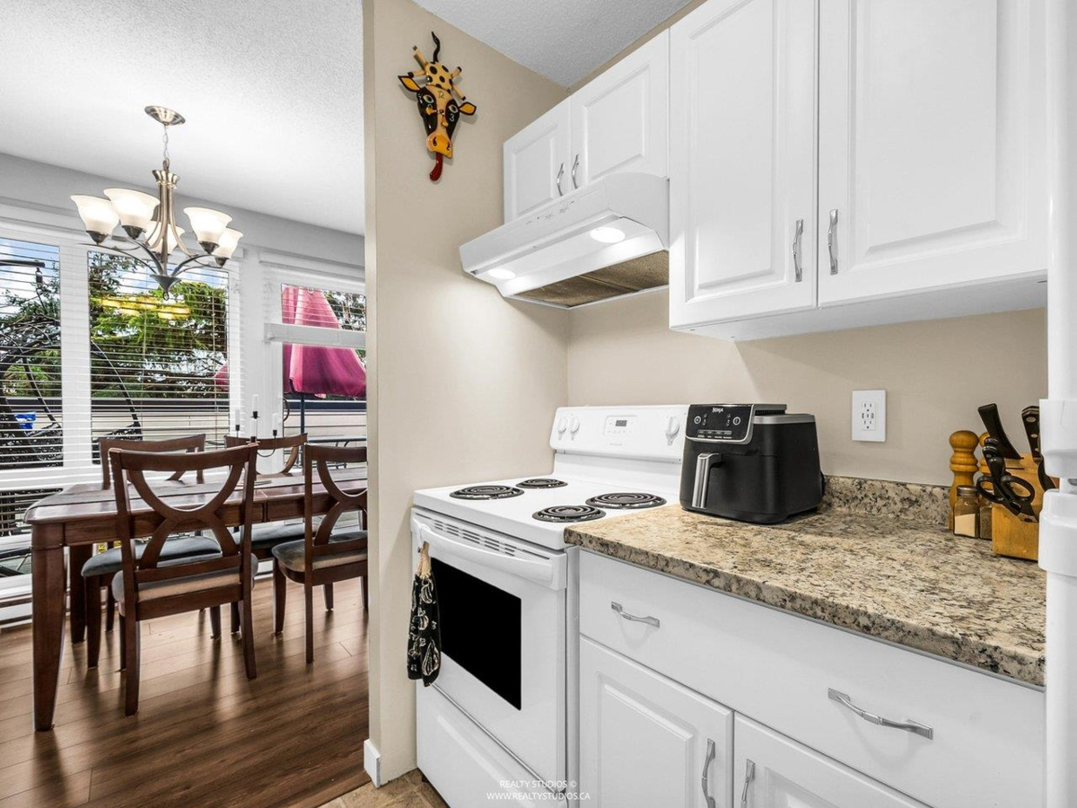 Kitchen Island Photo of 21 10200 4th Avenue, Richmond, BC