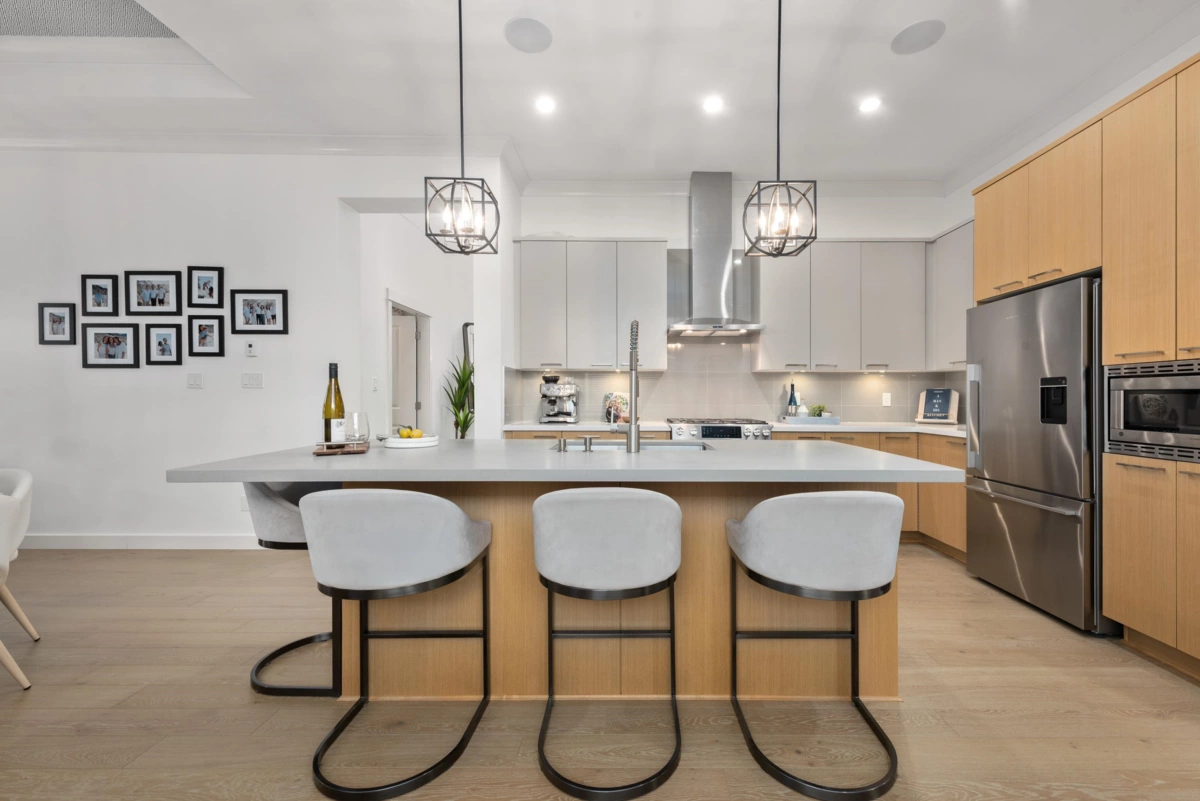 Kitchen Island Photo of 4959 Cedar Springs Drive, Tsawwassen, BC