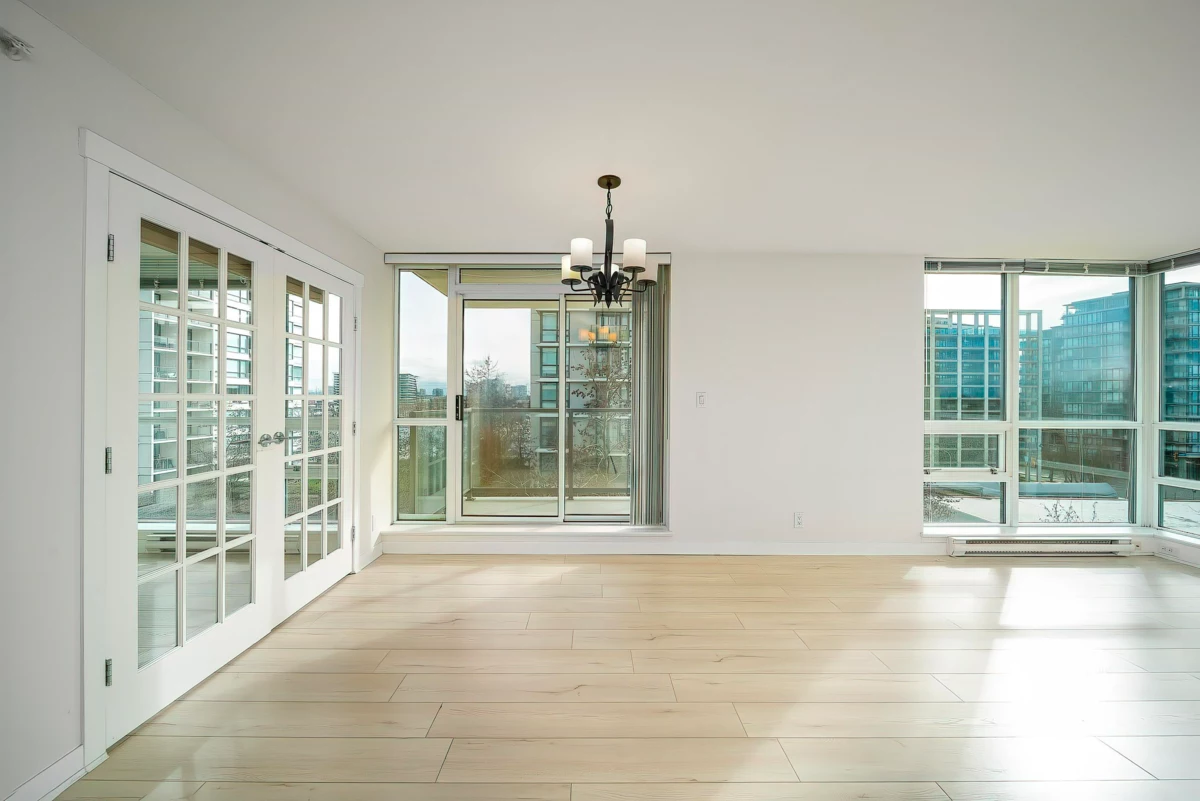 Dining Area Photo of 806 7555 Alderbridge Way, Richmond, BC