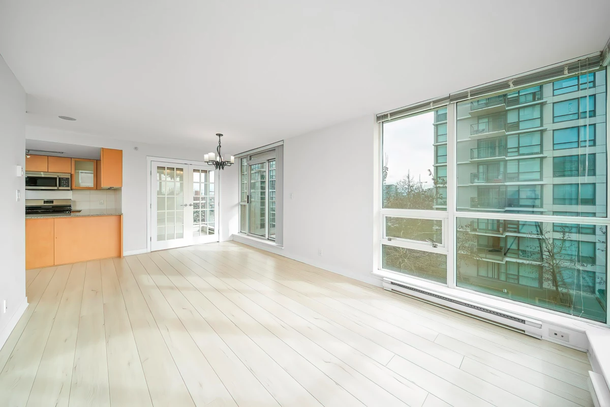 Family Room Photo of 806 7555 Alderbridge Way, Richmond, BC