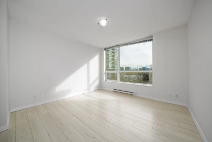 Kitchen Photo of 806 7555 Alderbridge Way, Richmond, BC