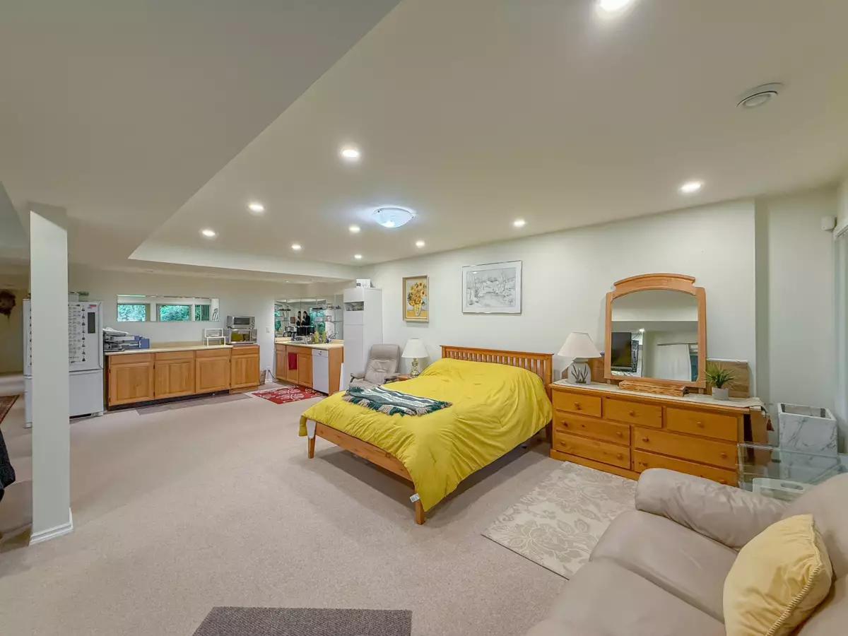 Swimming Pool Photo of 3701 Nico Wynd Drive, Surrey, BC