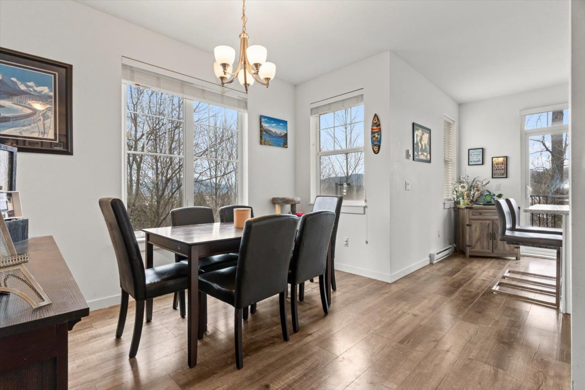 Breakfast Nook Photo of 21 2850 Mccallum Road, Abbotsford, BC