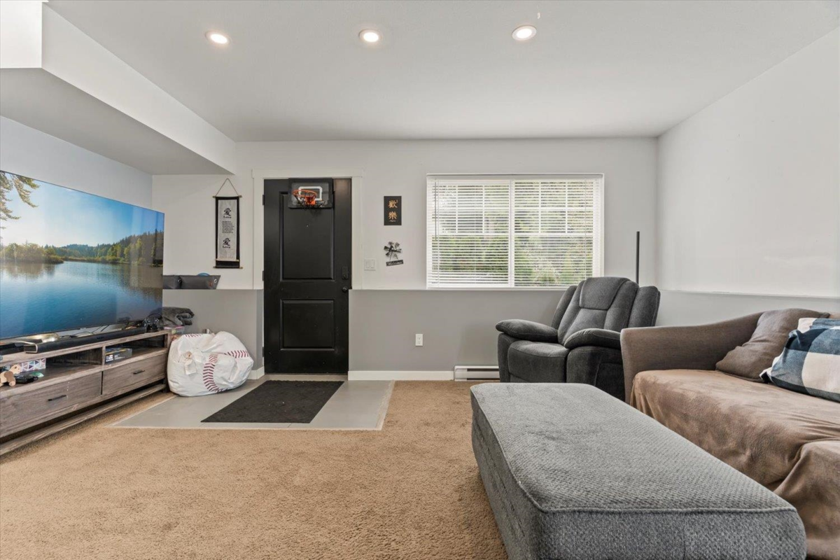 Staircase Photo of 21 2850 Mccallum Road, Abbotsford, BC