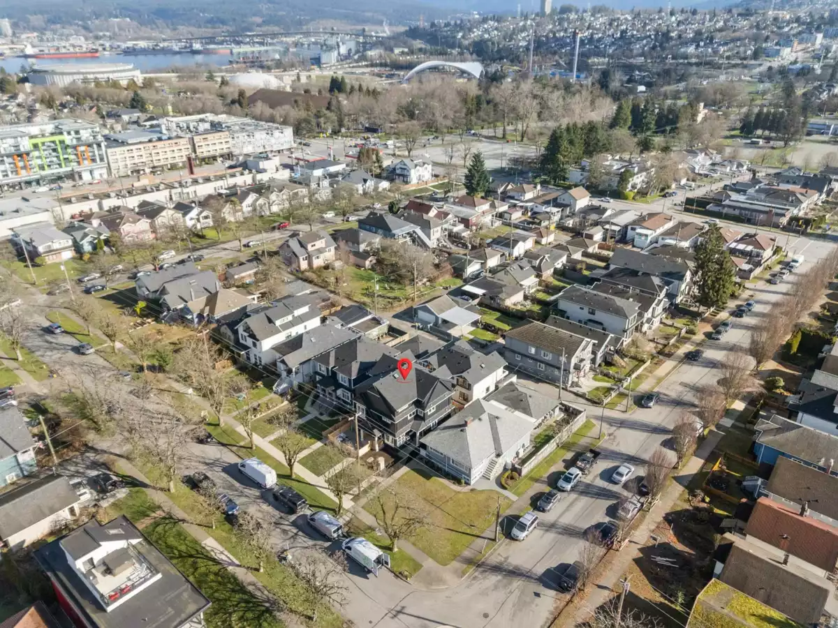 Backyard Photo of 3 550 Kaslo Street, Vancouver, BC