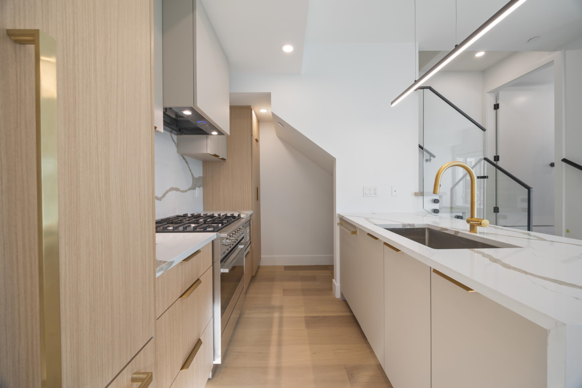 Breakfast Nook Photo of 3 550 Kaslo Street, Vancouver, BC