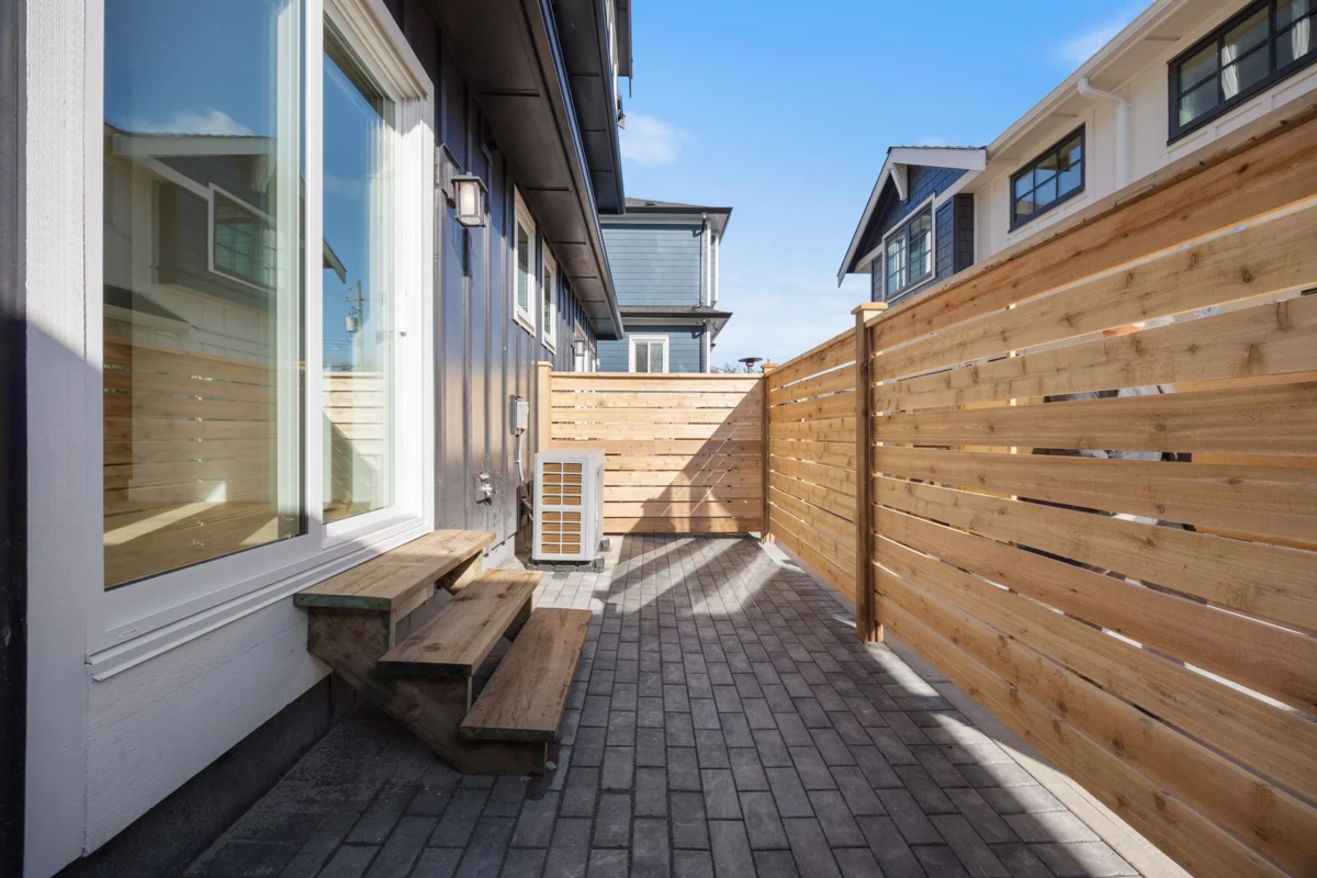 Mudroom Photo of 3 550 Kaslo Street, Vancouver, BC