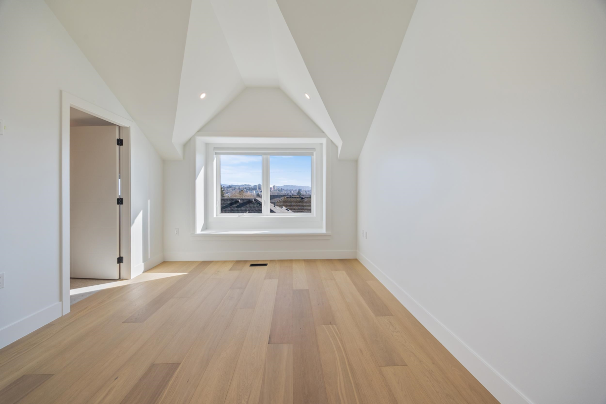 Powder Room Photo of 3 550 Kaslo Street, Vancouver, BC