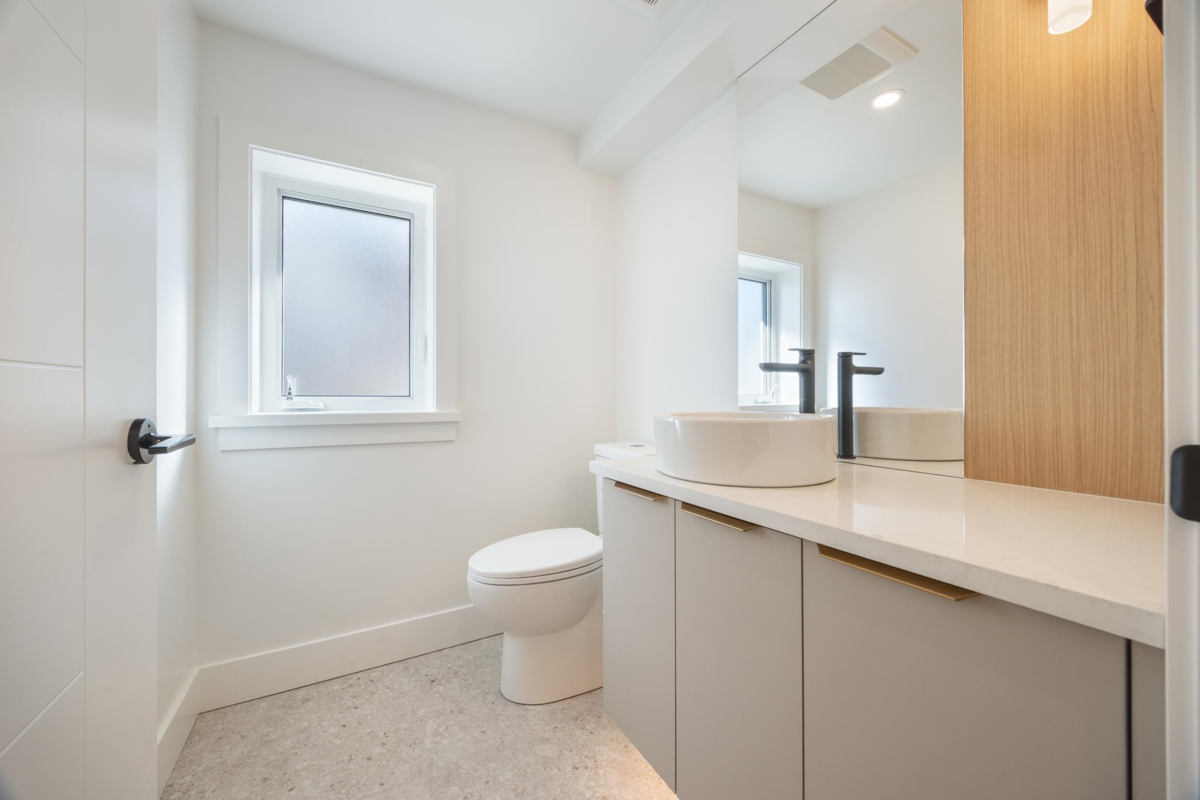 Primary Bedroom Photo of 3 550 Kaslo Street, Vancouver, BC