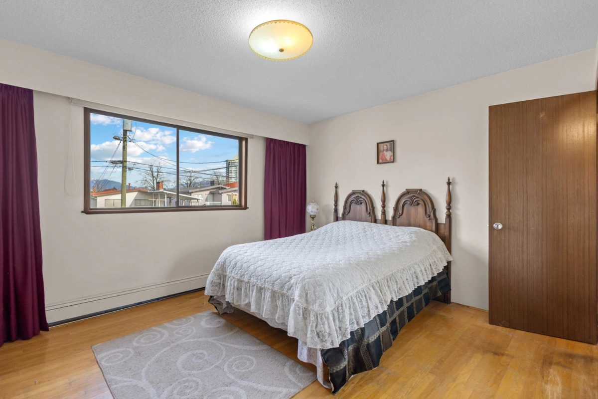 Bedroom 4 Photo of 2225 E 35th Avenue, Vancouver, BC