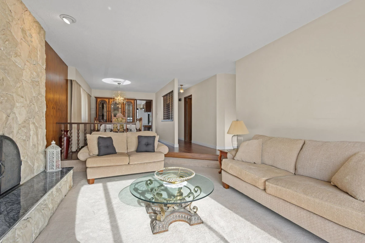 Kitchen Photo of 2225 E 35th Avenue, Vancouver, BC