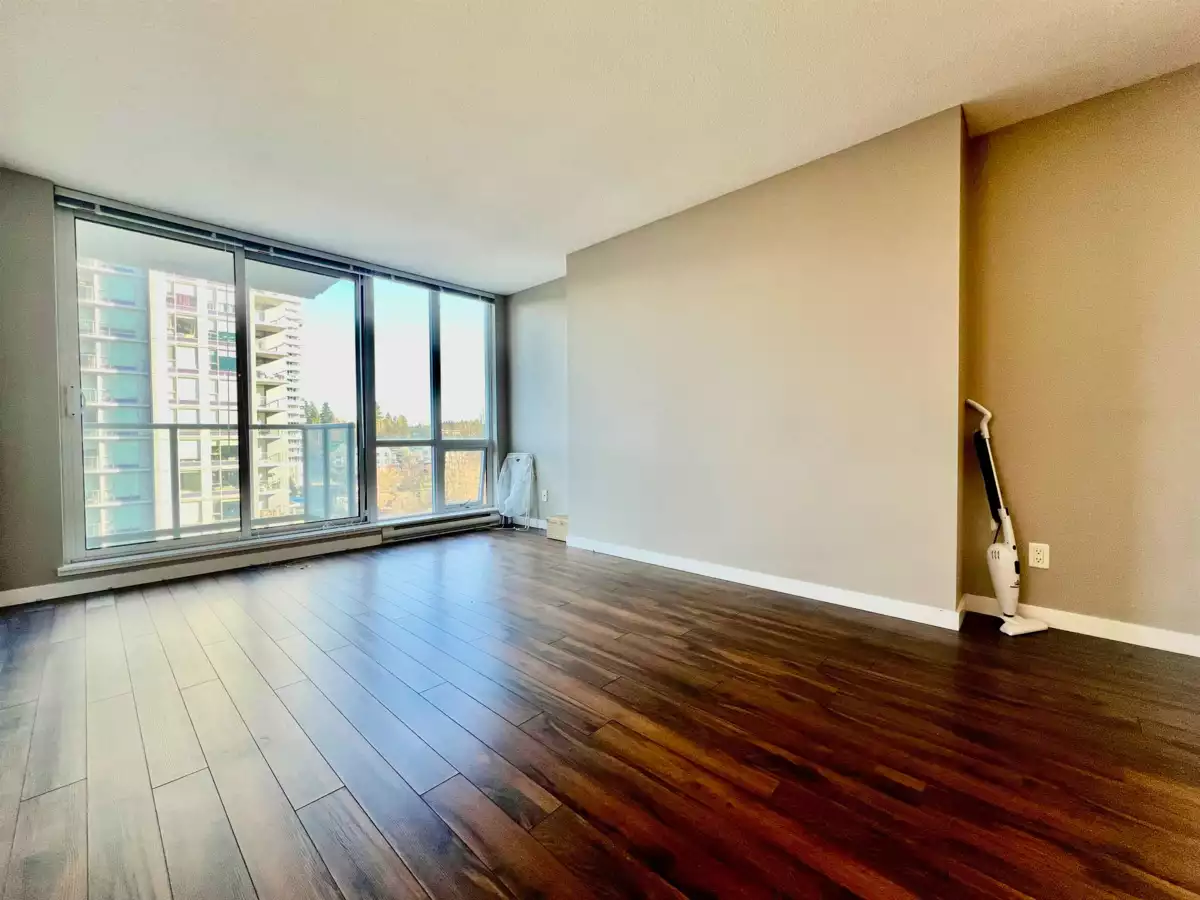 Walk-In Closet Photo of 609 13688 100 Avenue, Surrey, BC