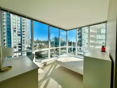 Kitchen Island Photo of 609 13688 100 Avenue, Surrey, BC