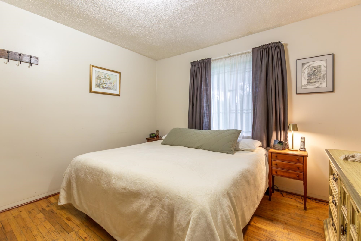 Basement Recreation Room Photo of 13221 112b Avenue, Surrey, BC