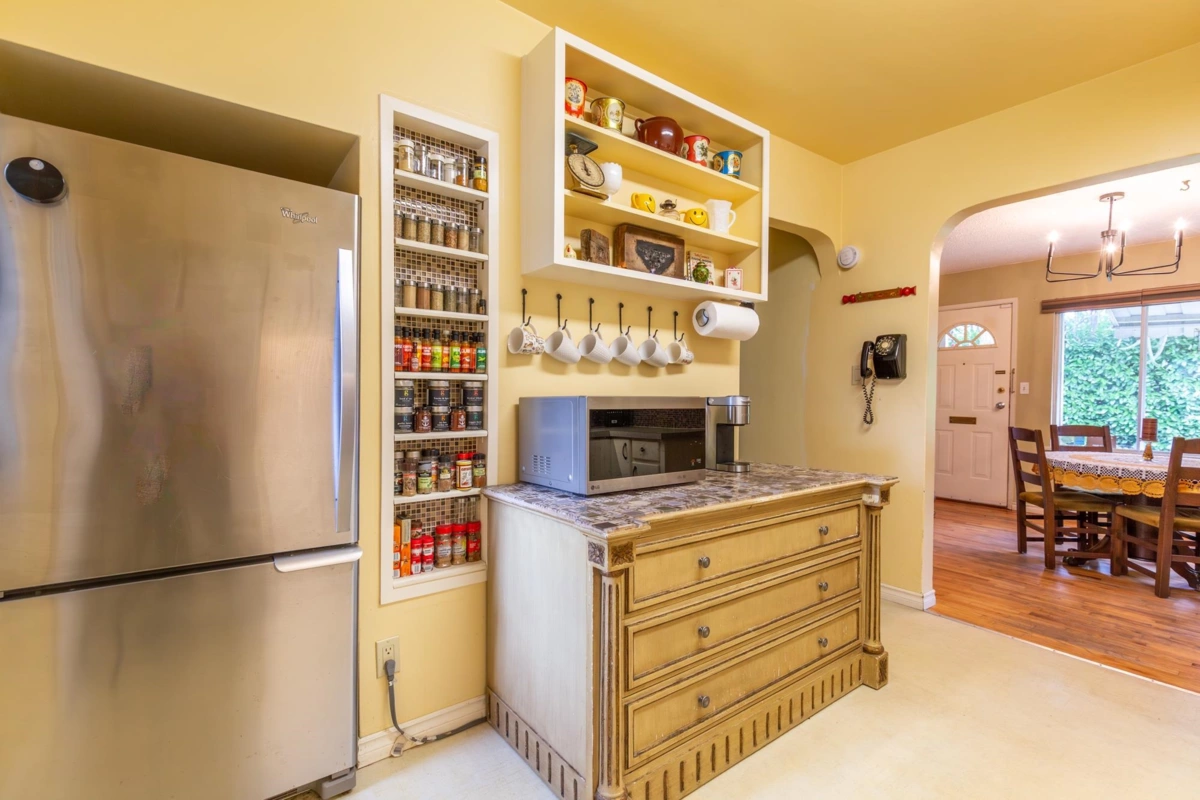 Guest Bathroom Photo of 13221 112b Avenue, Surrey, BC