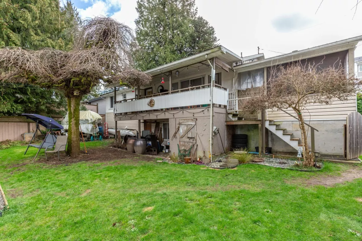 Hot Tub / Spa Photo of 13221 112b Avenue, Surrey, BC