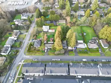 Fitness Center Photo Near 13221 112b Avenue, Surrey, BC
