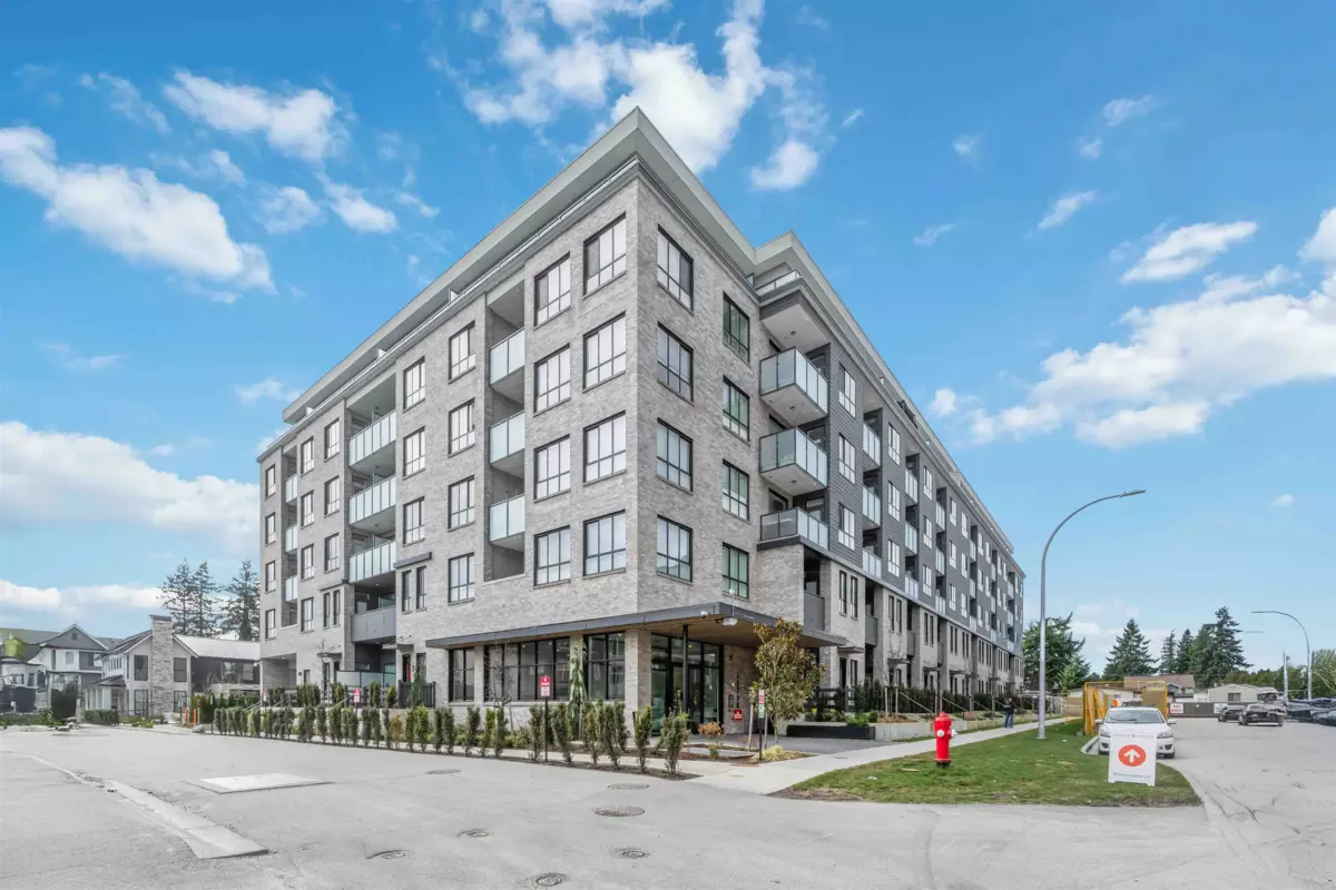 Living Room Photo of 324 15738 85 Avenue, Surrey, BC