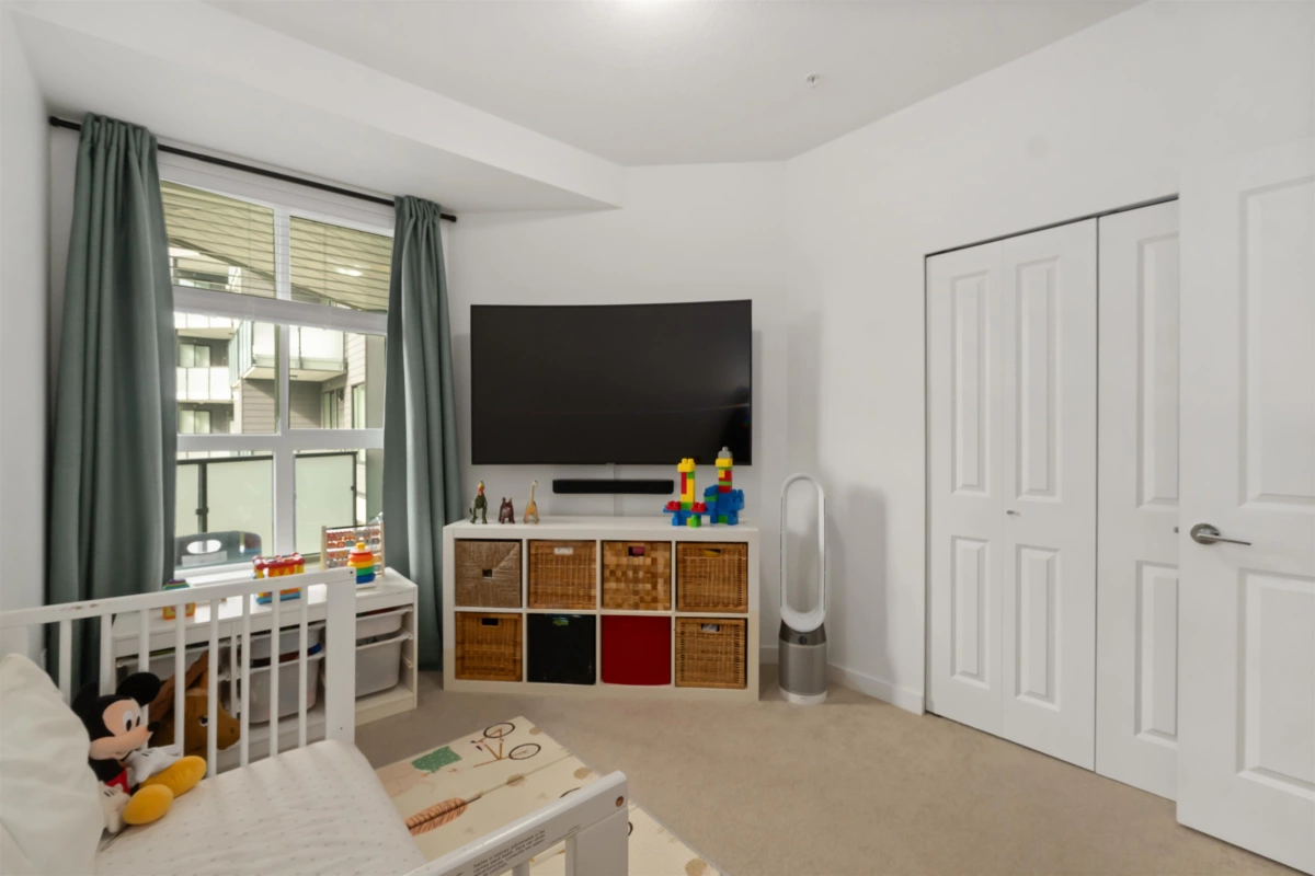 Mudroom Photo of 324 15738 85 Avenue, Surrey, BC