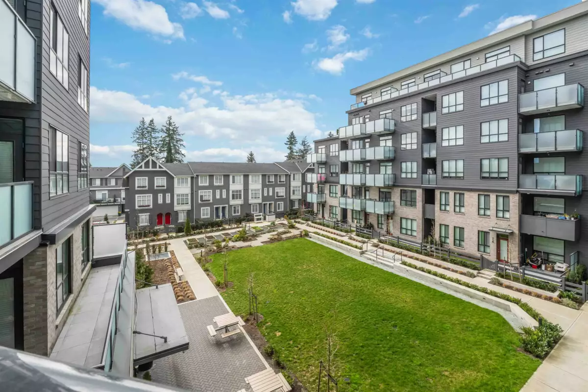 Outdoor Patio Photo of 324 15738 85 Avenue, Surrey, BC