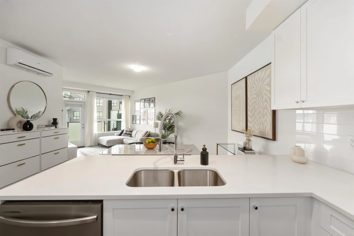 Powder Room Photo of 324 15738 85 Avenue, Surrey, BC