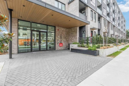 324 15738 85 Avenue, Surrey, BC