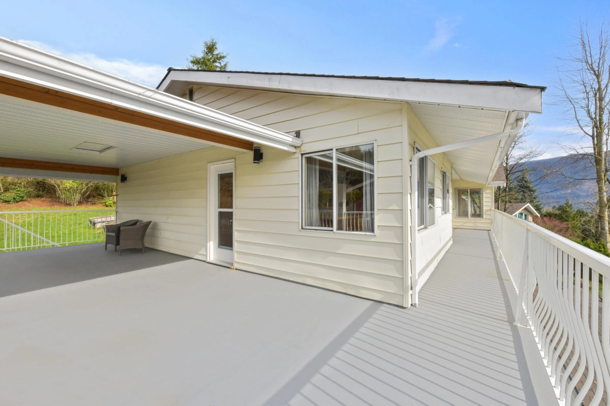 Guest Bathroom Photo of 34639 Dunn Street, Mission, BC
