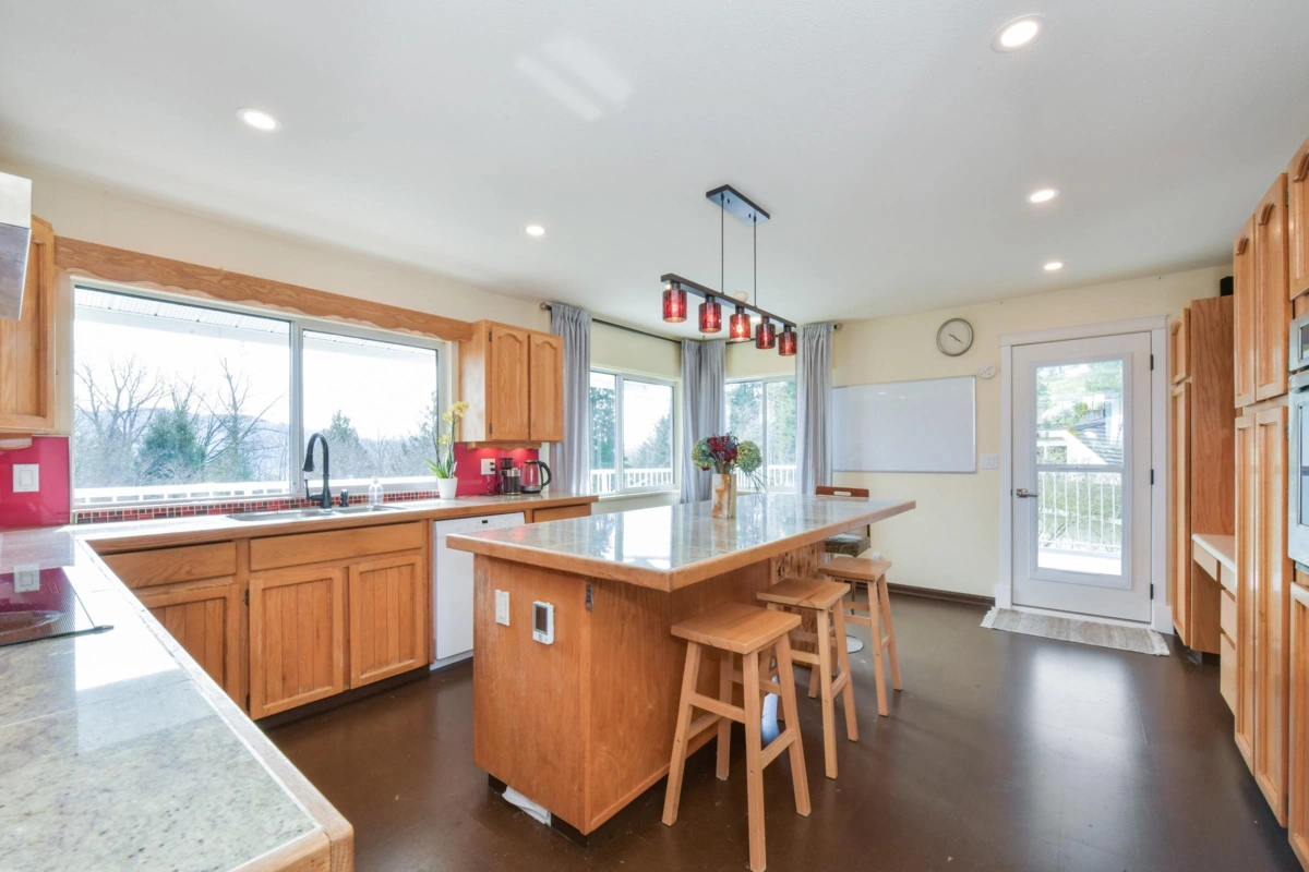 Primary Bedroom Photo of 34639 Dunn Street, Mission, BC