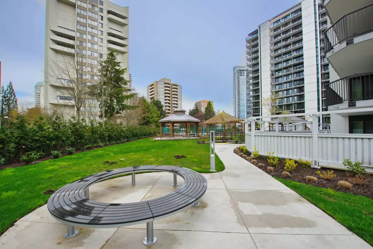 Backyard Photo of 903 4165 Maywood Street, Burnaby, BC