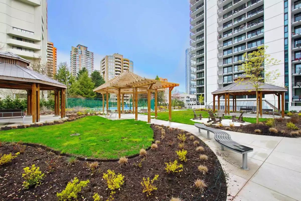 Front Yard Photo of 903 4165 Maywood Street, Burnaby, BC