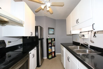 Guest Bathroom Photo of 903 4165 Maywood Street, Burnaby, BC