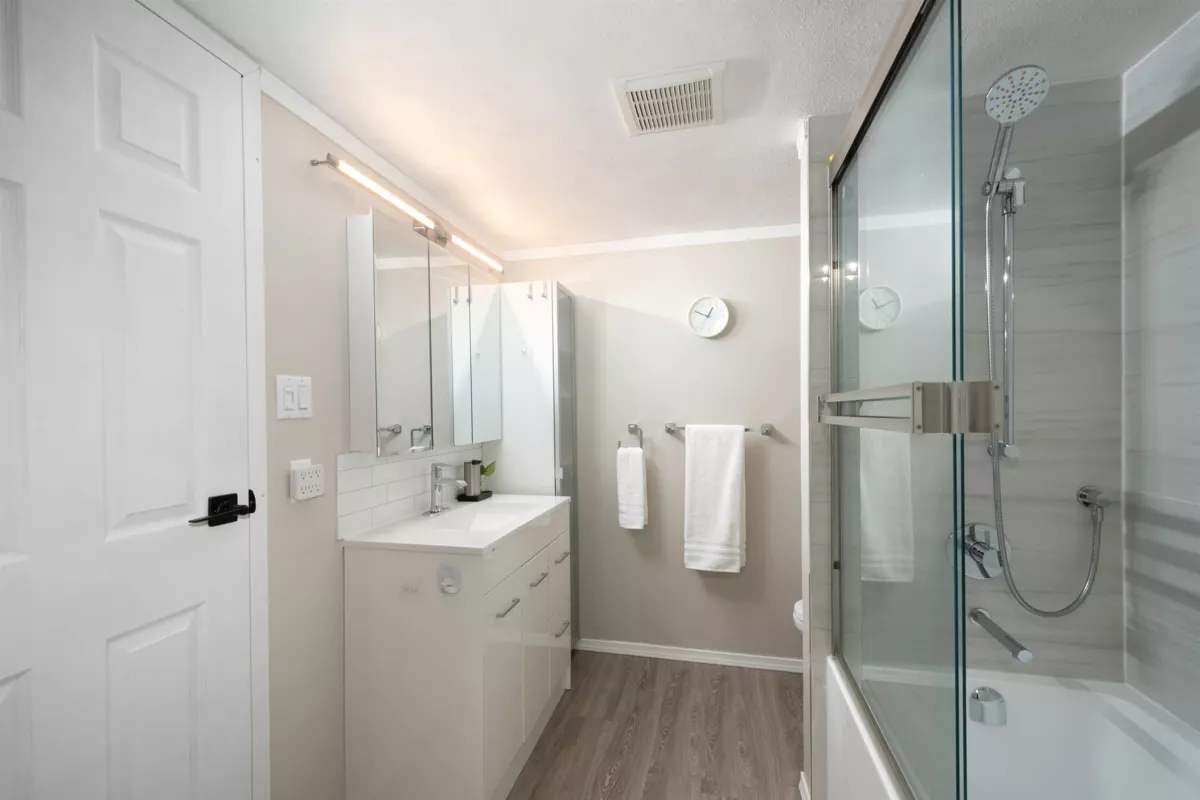 Entry Foyer Photo of 8 385 Ginger Drive, New Westminster, BC