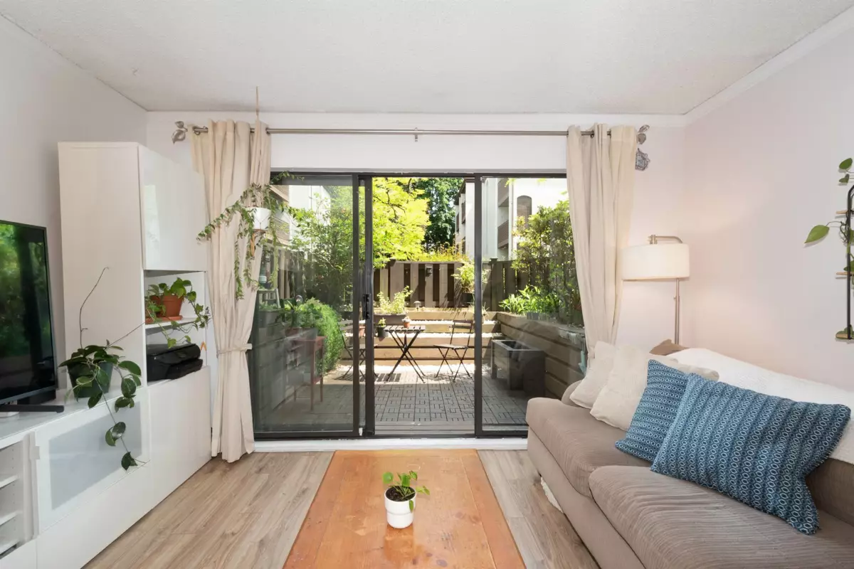 Kitchen Photo of 8 385 Ginger Drive, New Westminster, BC