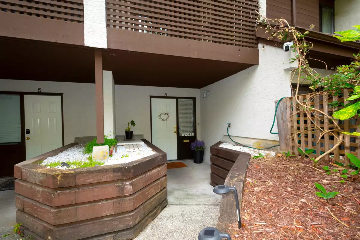 Swimming Pool Photo of 8 385 Ginger Drive, New Westminster, BC