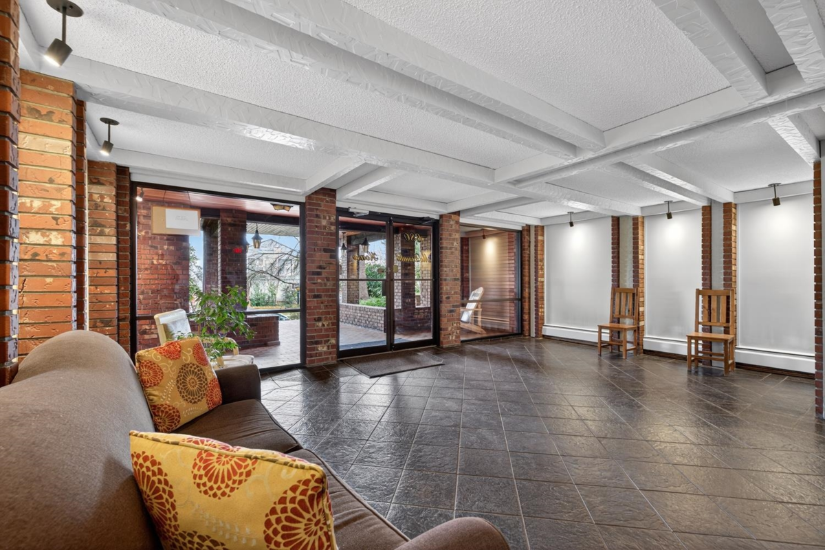 Kitchen Photo of 326 680 E 5th Avenue, Vancouver, BC