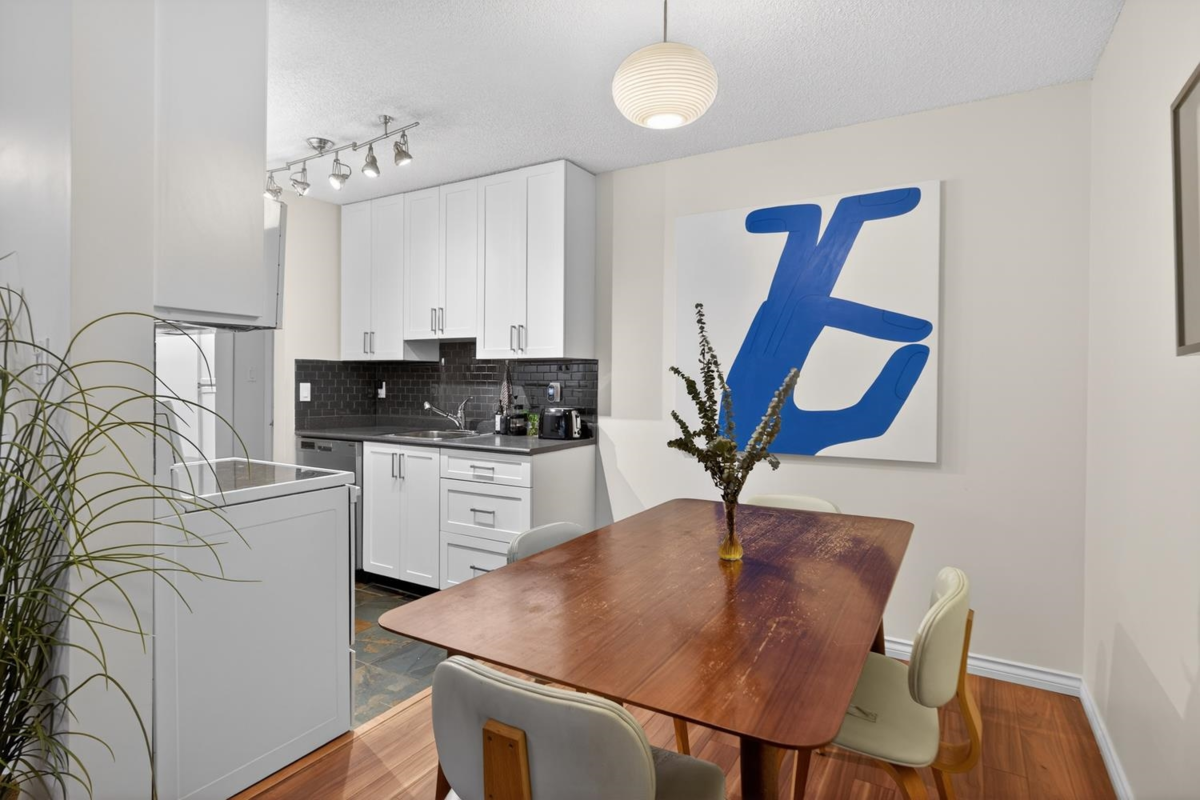 Mudroom Photo of 326 680 E 5th Avenue, Vancouver, BC