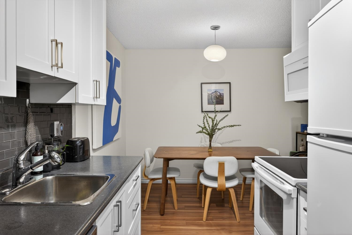 Powder Room Photo of 326 680 E 5th Avenue, Vancouver, BC