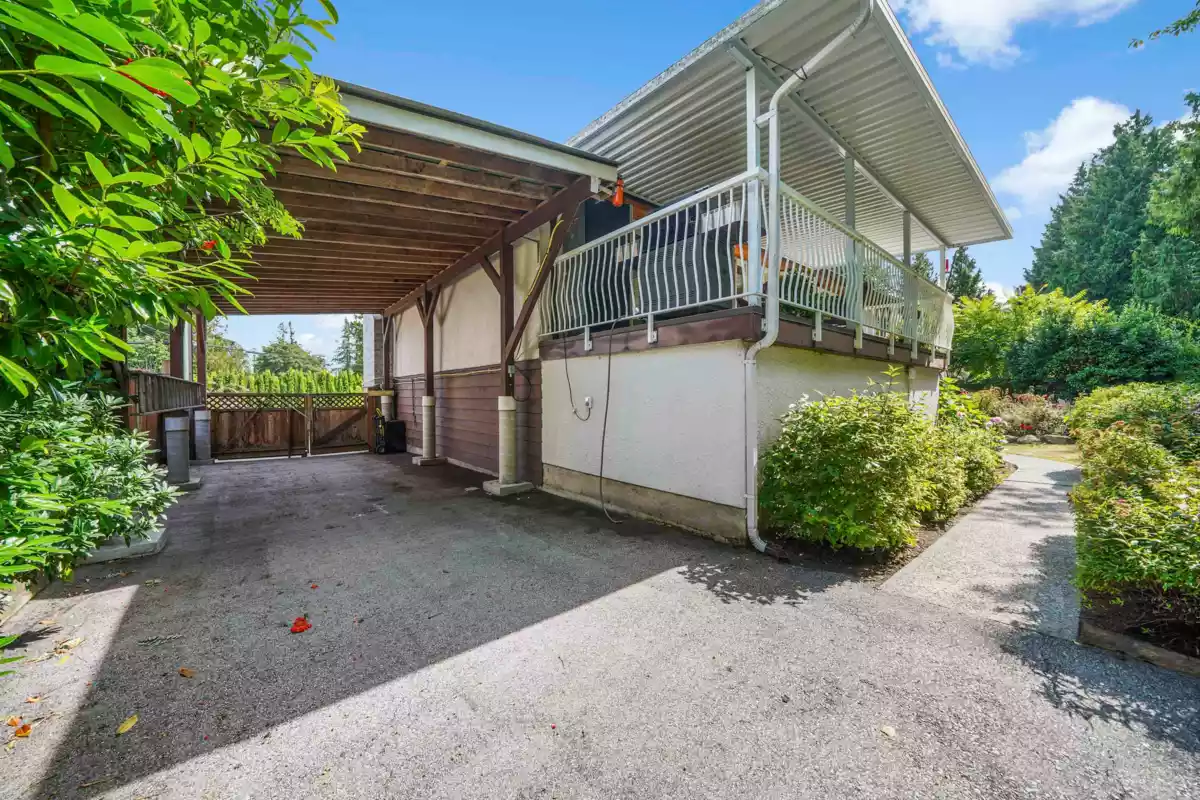 Outdoor Kitchen Photo of 5174 Dennison Drive, Delta, BC