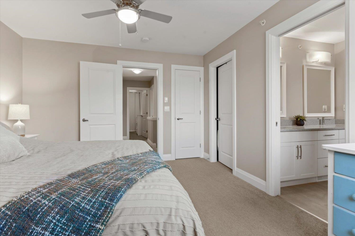 Hallway Photo of 5408 Peach Road, Chilliwack, BC