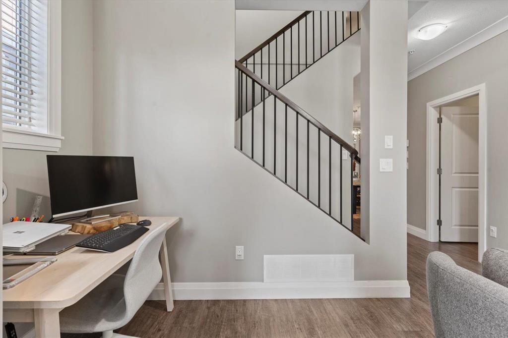 Kitchen Island Photo of 5408 Peach Road, Chilliwack, BC