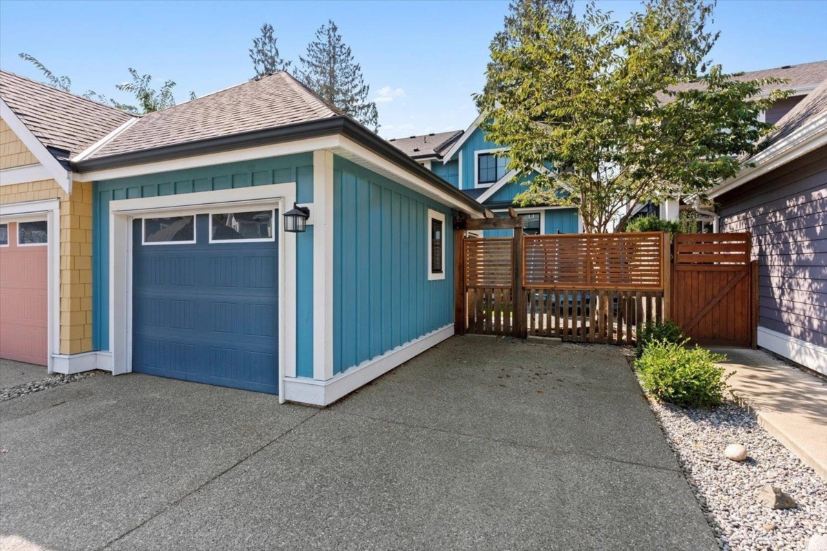 Laundry Room Photo of 5408 Peach Road, Chilliwack, BC